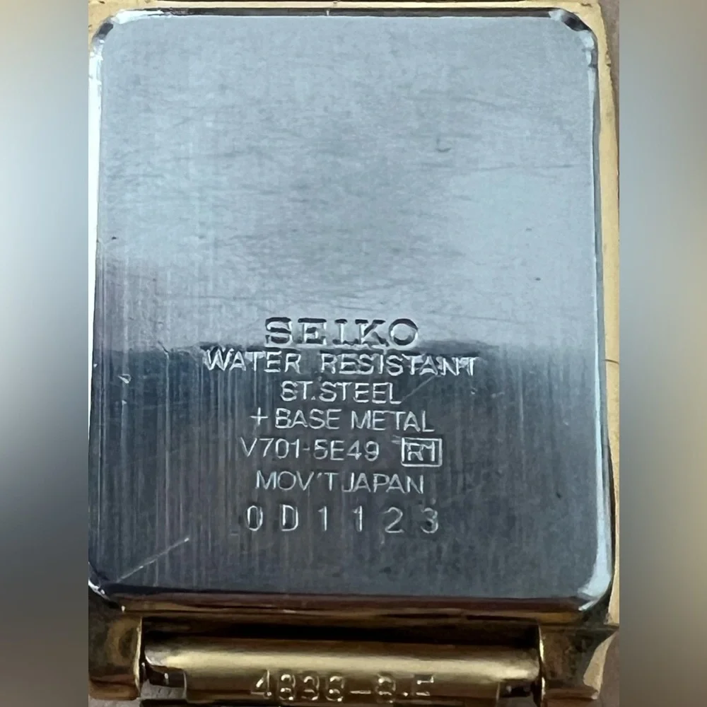 Seiko Vintage Tank Watch Black Rectangular Dial Gold-Tone Case Bracelet